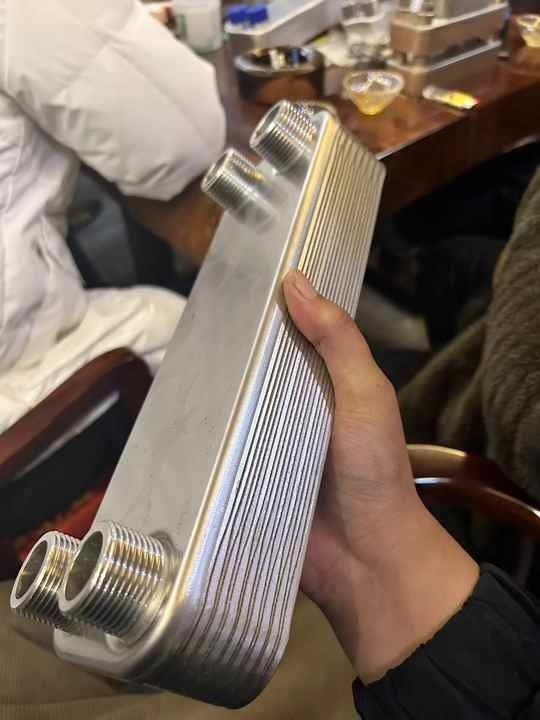 Scambiatore di calore in lamiera resistente alla corrosione in legame a fusione in acciaio inossidabile 316L per condizioni di lavoro chimiche