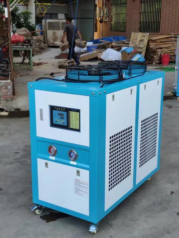 Chiller raffreddato ad aria da 10 CV con compressore a rotolo e refrigerante R22 per raffreddamento industriale